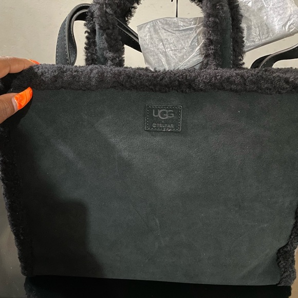 Medium Black Ugg X Telfar Bag - Picture 3 of 6